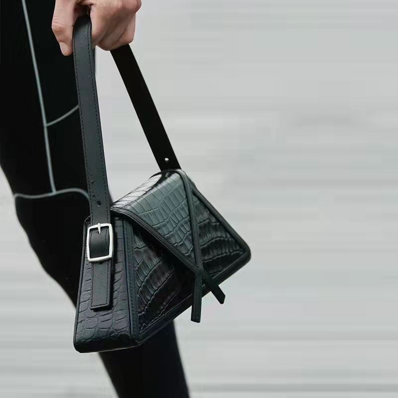 New minimalist bag for women